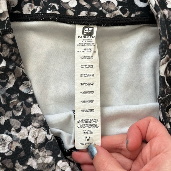 Fabletics PowerHold Leggings Pebble Print Size Medium - Picture 3 of 9